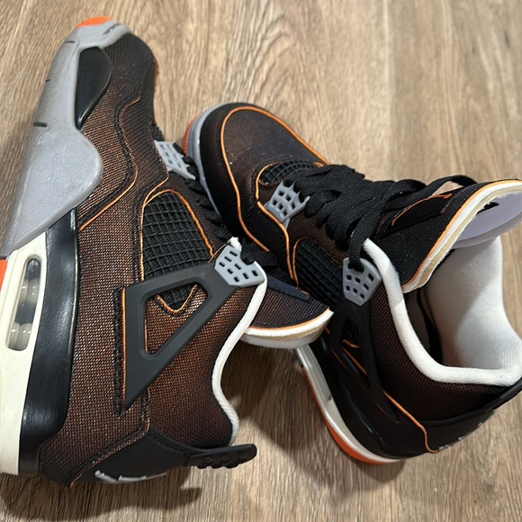 Jordan 4 Retro SE Starfish - Picture 8 of 10